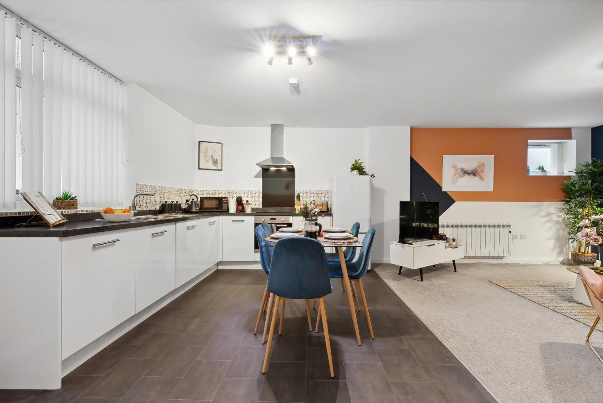 Corinium Lodge - Town Centre Apartment Cirencester Eksteriør bilde