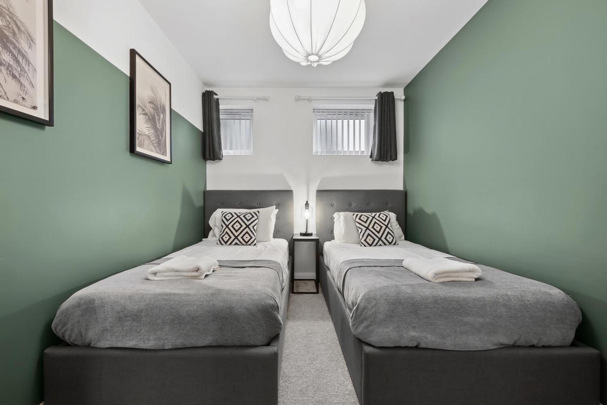 Corinium Lodge - Town Centre Apartment Cirencester Eksteriør bilde