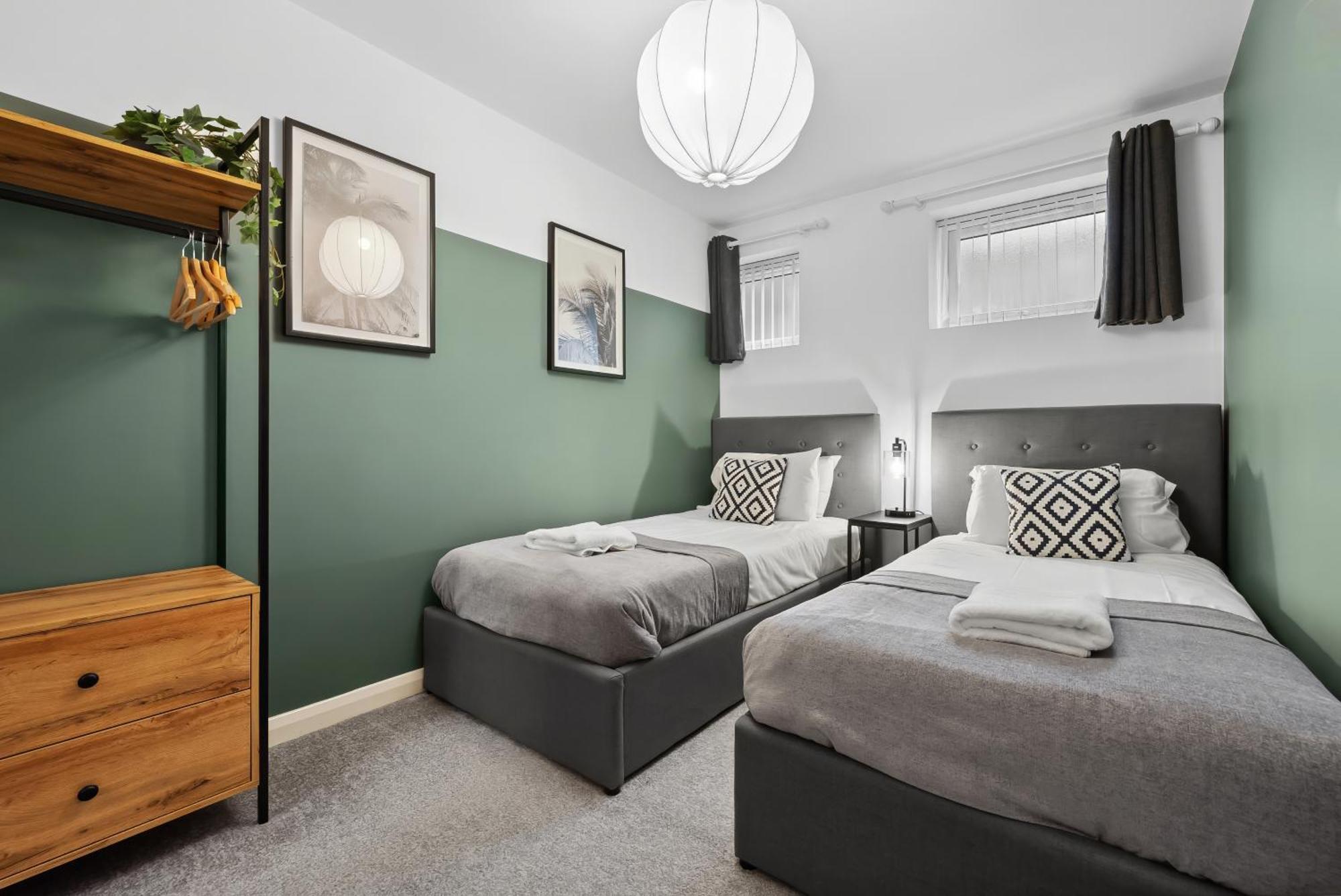 Corinium Lodge - Town Centre Apartment Cirencester Eksteriør bilde