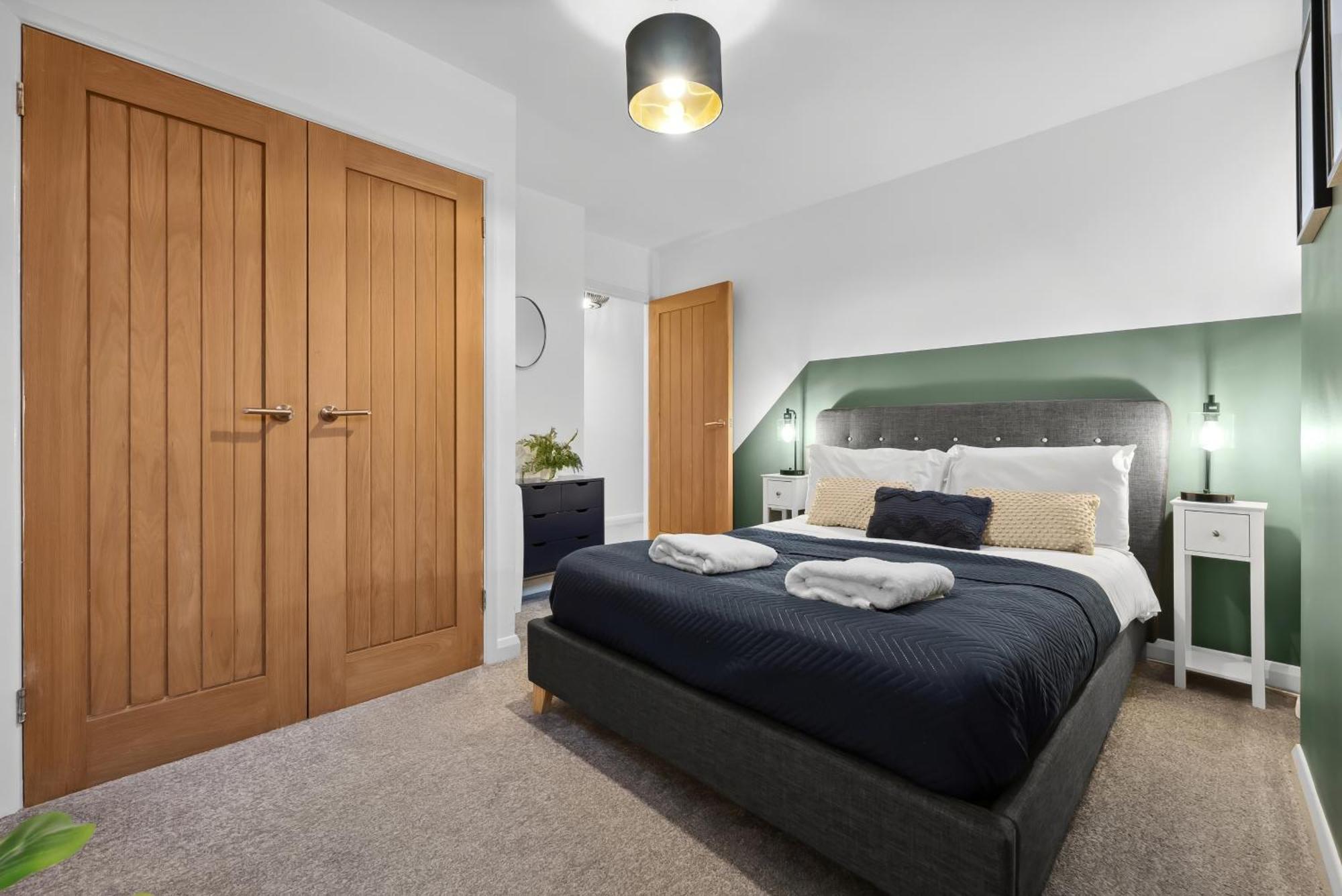 Corinium Lodge - Town Centre Apartment Cirencester Eksteriør bilde